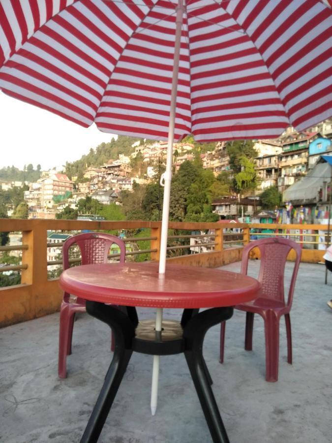 דרג'ילינג Lotus Homestay מראה חיצוני תמונה