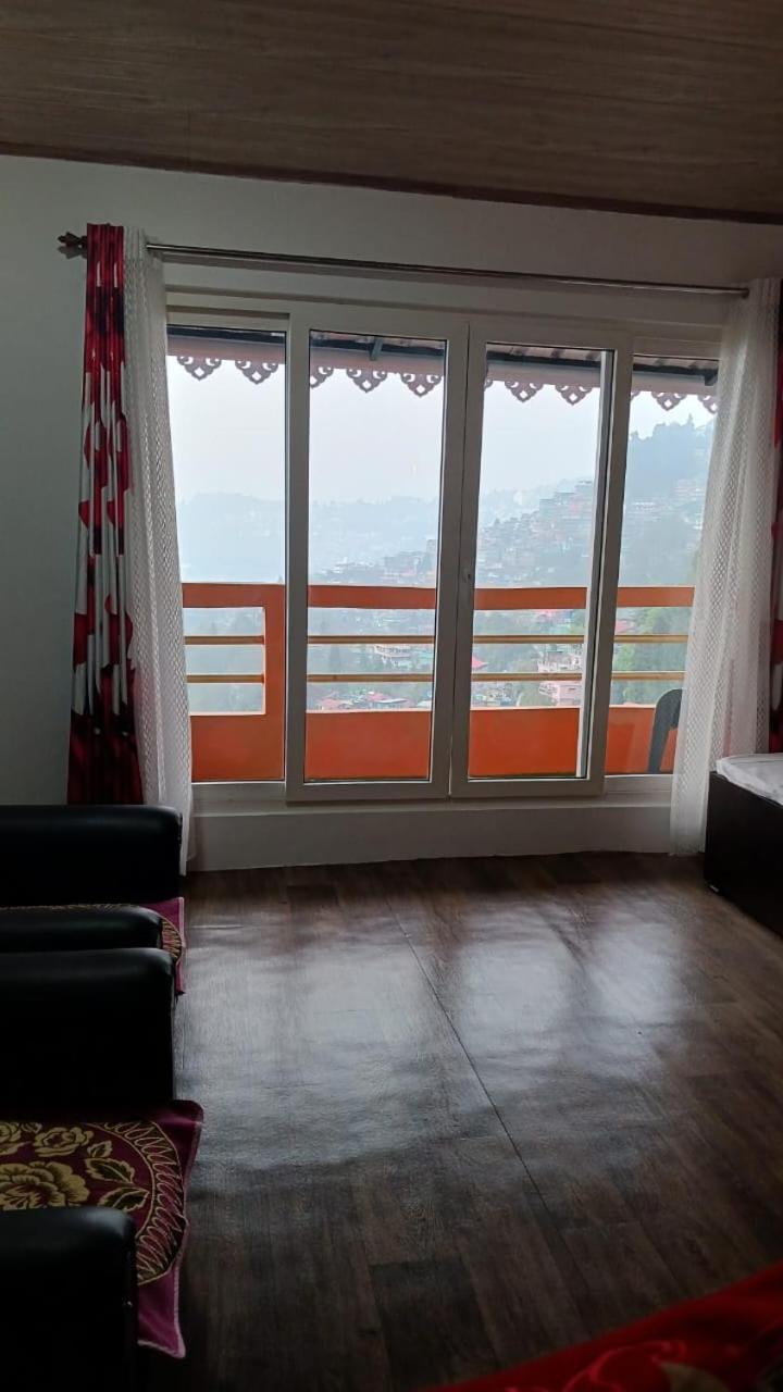 דרג'ילינג Lotus Homestay מראה חיצוני תמונה