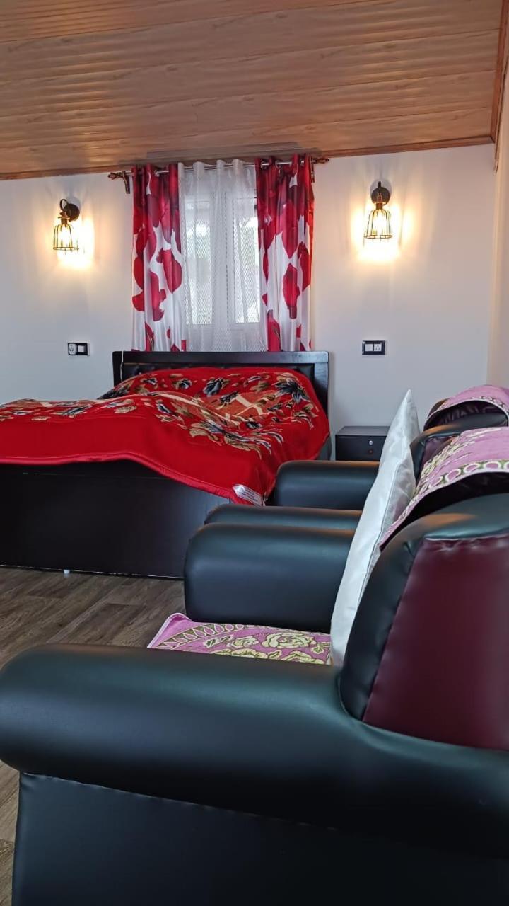 דרג'ילינג Lotus Homestay מראה חיצוני תמונה