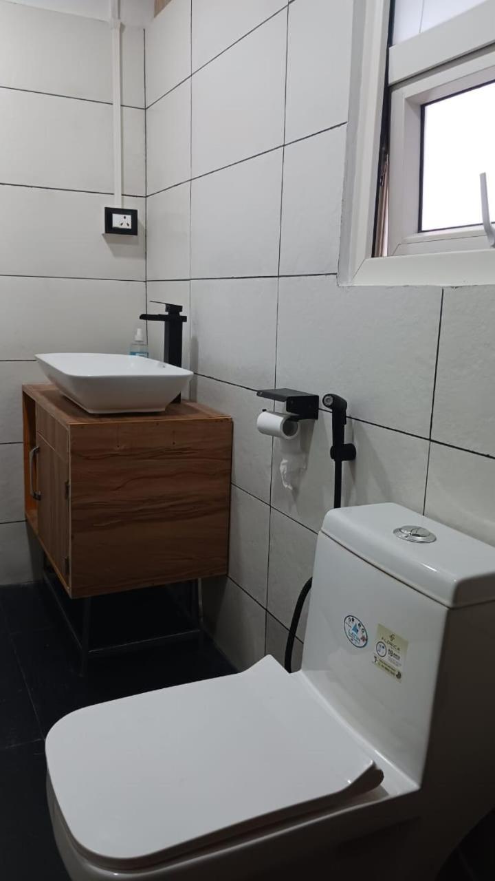 דרג'ילינג Lotus Homestay מראה חיצוני תמונה